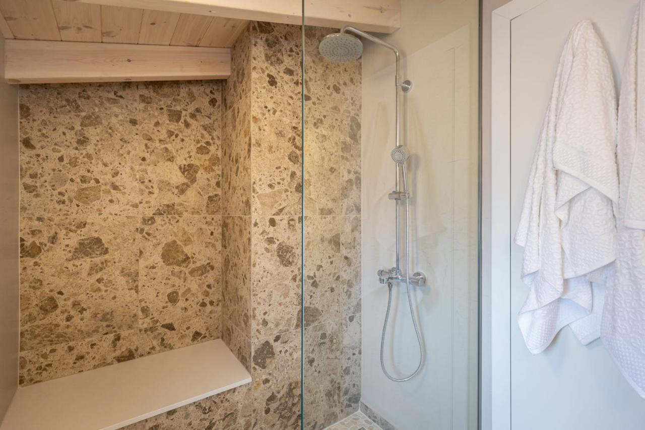 Lola's Luxury Apartament Liapades